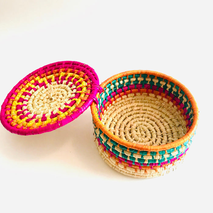 Colorful Palm Fiber Tortillero / Bread Basket
