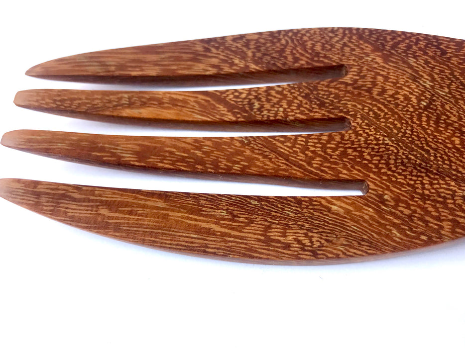 Mexico 1492: Salad utensils, handmade by the talented group of nahua artisans, from the south of Veracruz, Mexico. The spoons and the forks are sanded until smooth. The shiny finish is achieved using the beeswax. No varnish or artificial sealer are used.