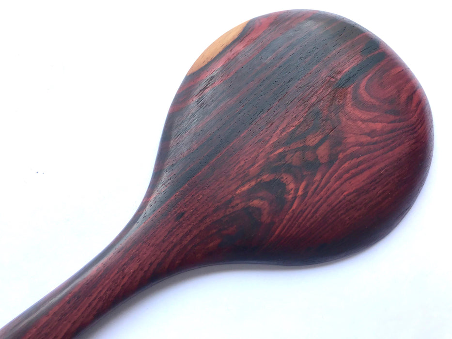 Mexico 1492: Beautiful granadillo hardwood cooking spoons, handmade, with dark red grain combined with lighter wood stem parts. A true luxury kitchen utensil with a generous-sized, wide spoon bowl. 