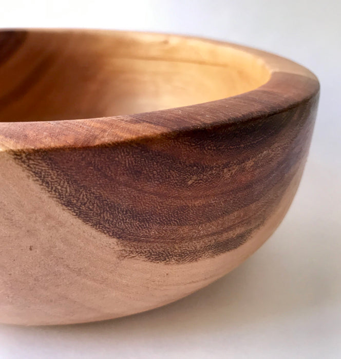 Mexico 1492 - mango wood bowl - rich color and different pattern on every piece