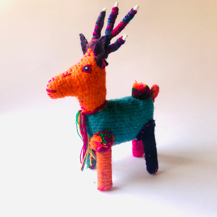 Mexico 1492 - Colorful, decorative deer made of wool by the imaginative artisans from Chiapas. Ideal dinner table, coffee table or mantel decoration for the holidays, for people looking for the original, artisanal pieces. Each deer is different and unique.