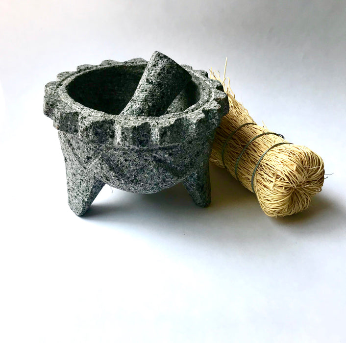 Mexico 1492: Wheel shaped, traditional Mexican molcajete, small sized. Ideal for salsas and guacamole.