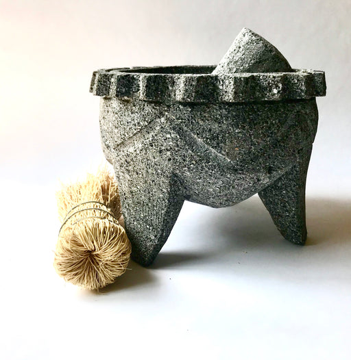 Mexico 1492: Wheel shaped, traditional Mexican molcajete, medium sized. Ideal for salsas and guacamole.